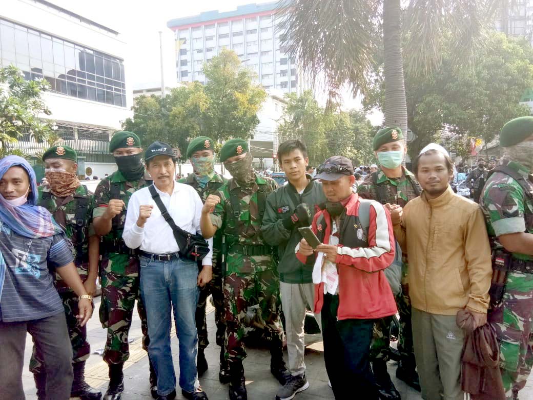Rakyat Merasa Nyaman Bersama Aparat TNI